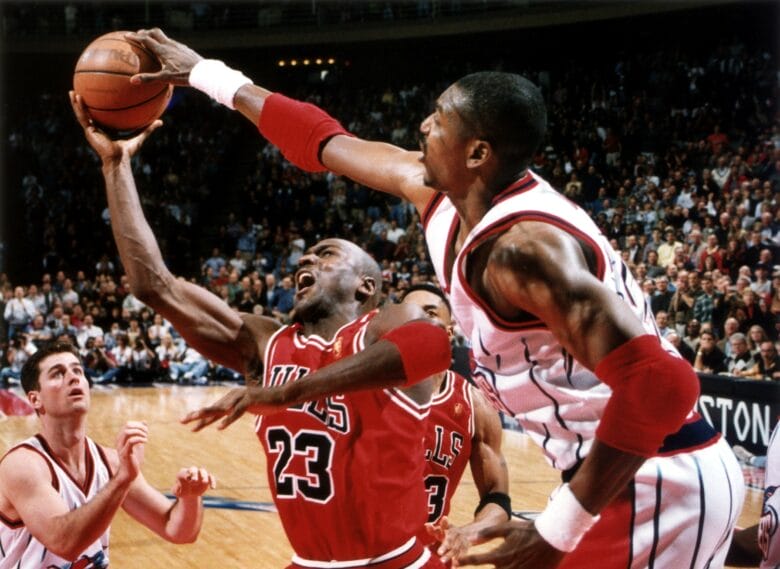 Hakeem Olajuwon defensor emblemático NBA