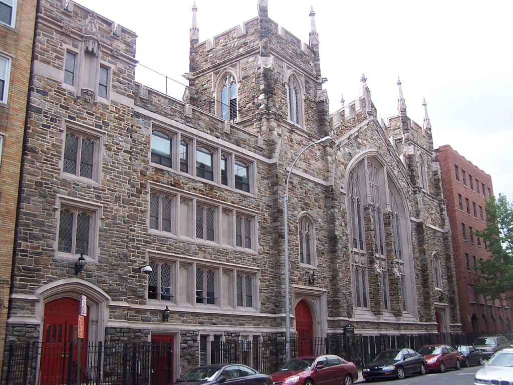 Façade néo-gothique de l’Abyssinian Baptist Church à Harlem