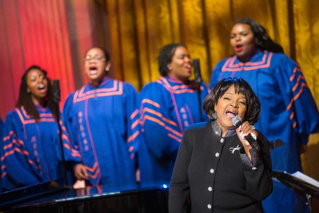 Chorale gospel lors d’une messe à Harlem, New York