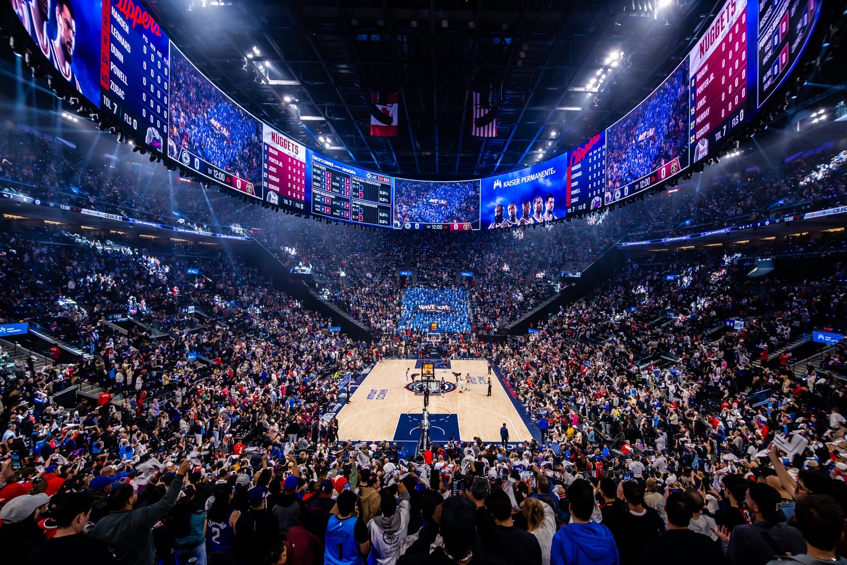 Vista interior del Intuit Dome lleno antes del NBA All-Star 2026 en Los Ángeles