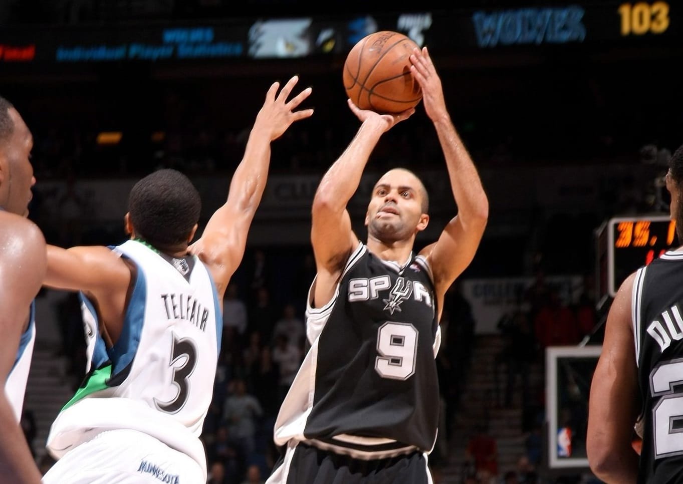 Tony Parker en action lors de son record de 55 points contre Minnesota