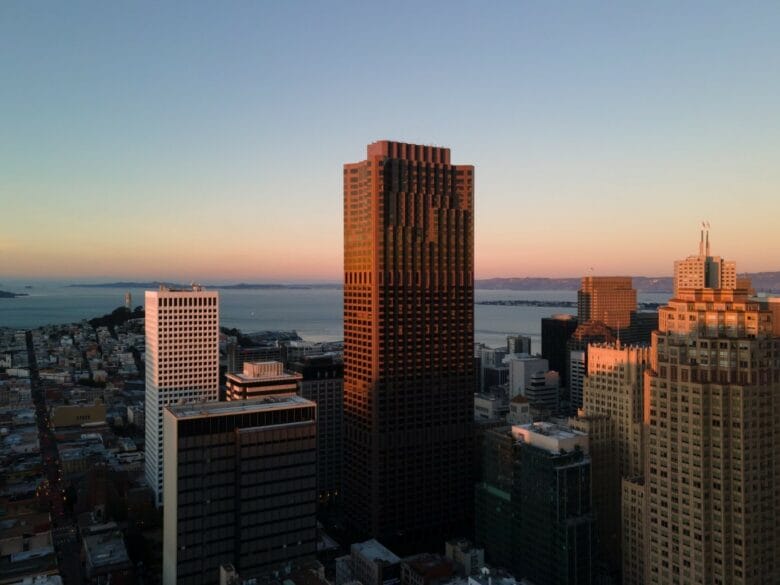 Vista de 555 California Street en San Francisco, una localización vinculada a Dirty Harry.